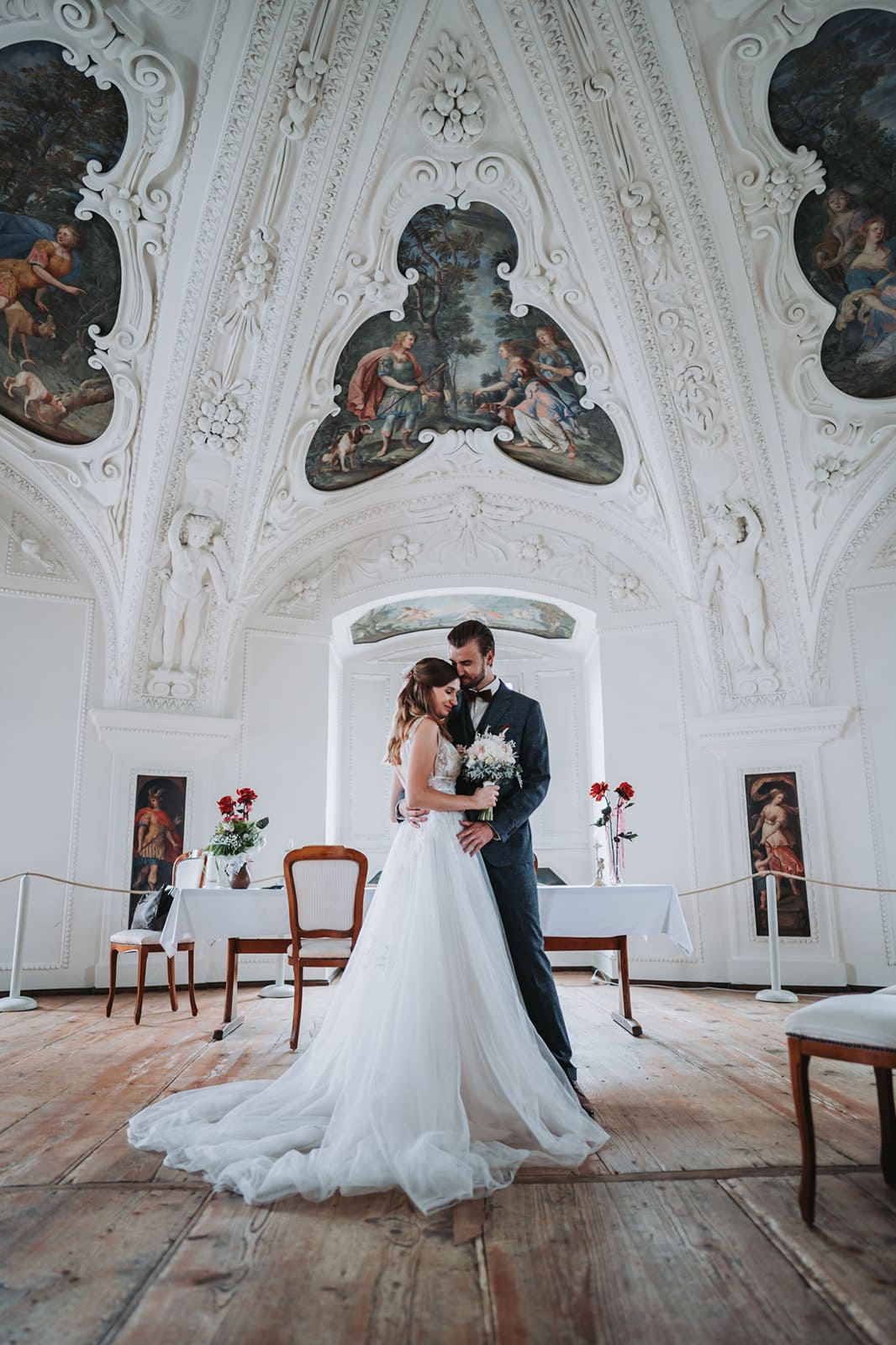 Brautpaar im Schlosssaal Wörth an der Donau